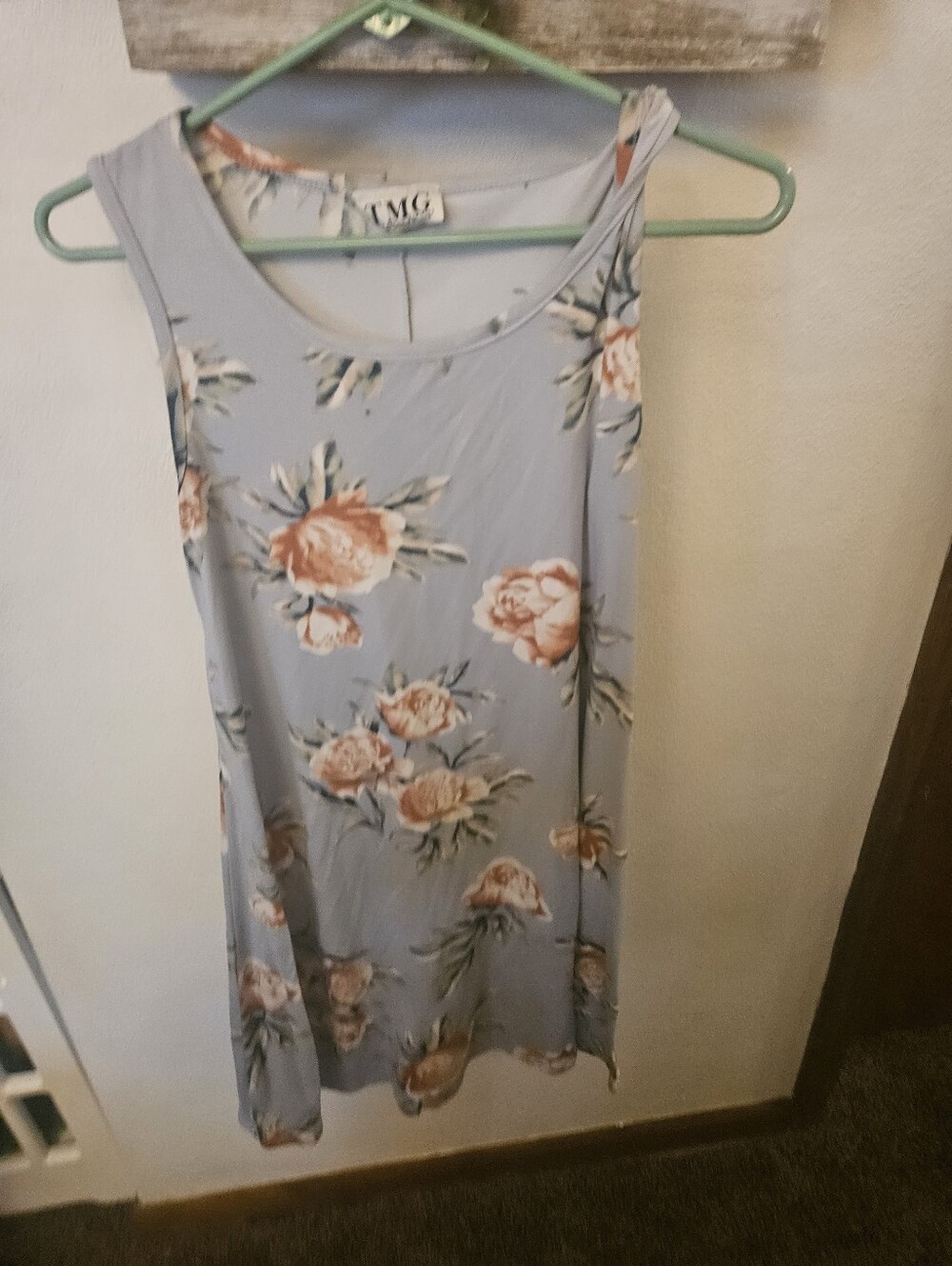 Floral Scoop Neck Sleeveless Top - Light Blue with Peach Flowers